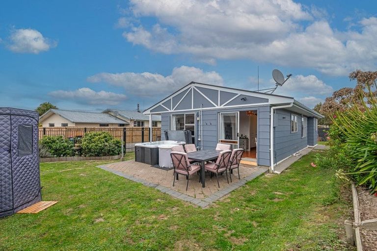 Photo of property in 24 Chadwick Place, Highbury, Palmerston North, 4412