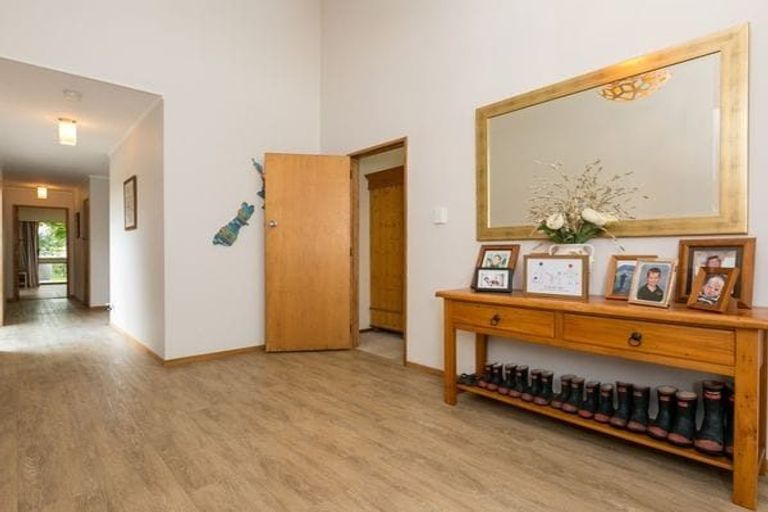 Photo of property in 16 Ngarimu Crescent, Taradale, Napier, 4112