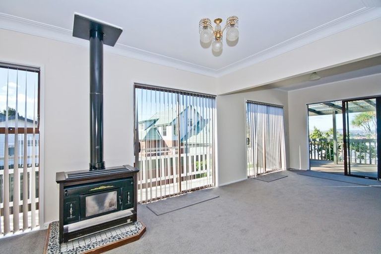 Photo of property in 171 Te Atatu Road, Te Atatu South, Auckland, 0610