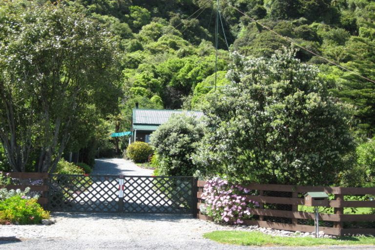 Photo of property in 33 Torea Street, Granity, 7823