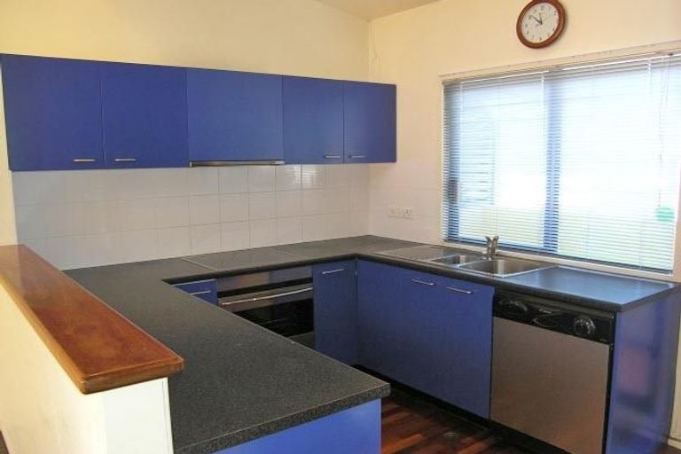 Photo of property in 2j Hatton Street, Karori, Wellington, 6012