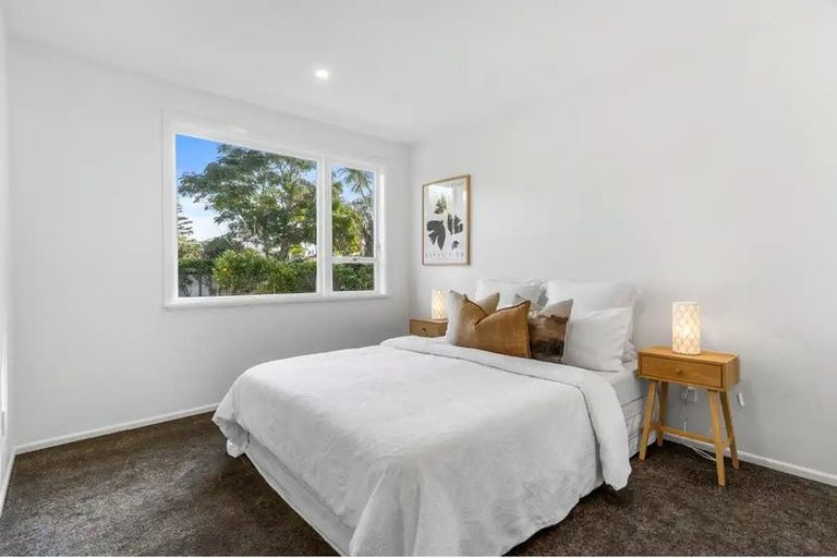 Photo of property in 16a Durham Street, Te Atatu Peninsula, Auckland, 0610