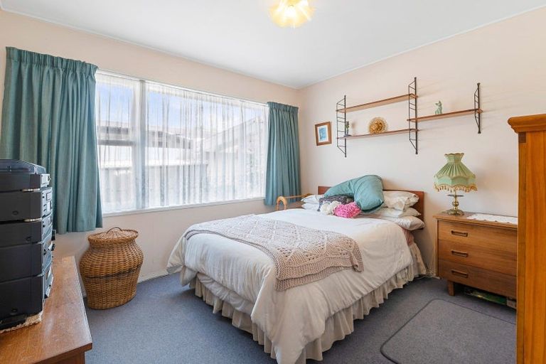 Photo of property in 2 Tawavale Street, Pukehangi, Rotorua, 3015