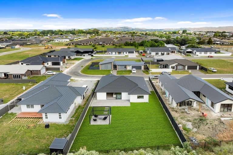 Photo of property in 27 Arihi Crescent, Frimley, Hastings, 4120