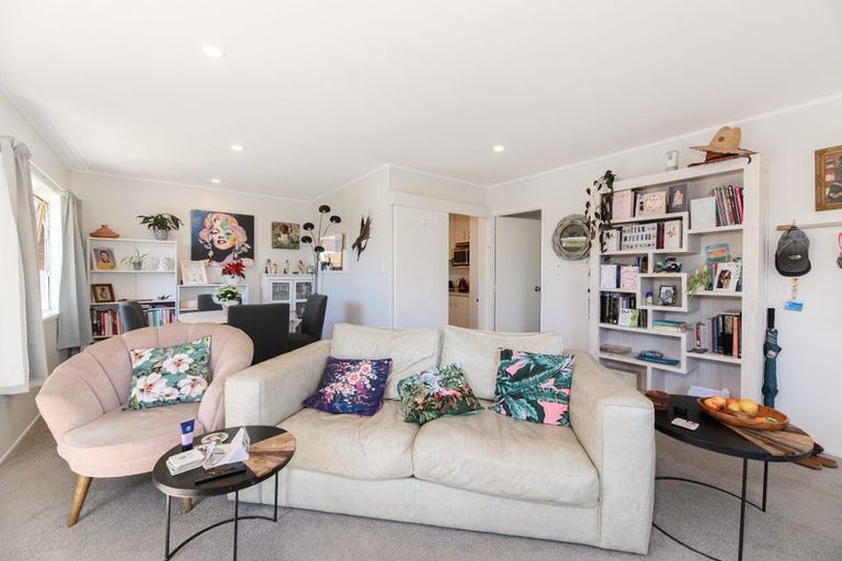 Photo of property in 3/117 Shakespeare Road, Milford, Auckland, 0620