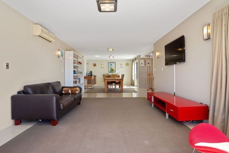 Photo of property in 385a Oceanbeach Road, Mount Maunganui, 3116