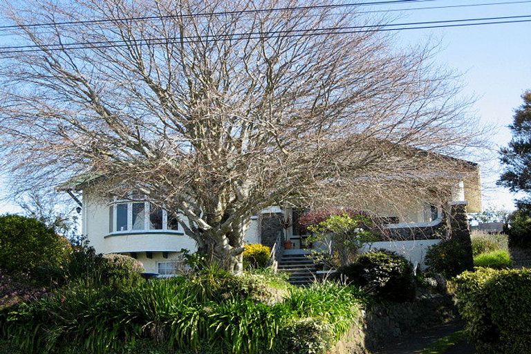 Photo of property in 28 Dartmoor Avenue, Westown, New Plymouth, 4310