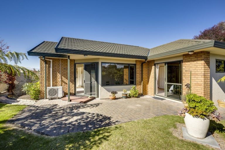 Photo of property in 35 Beaufort Place, Taradale, Napier, 4112
