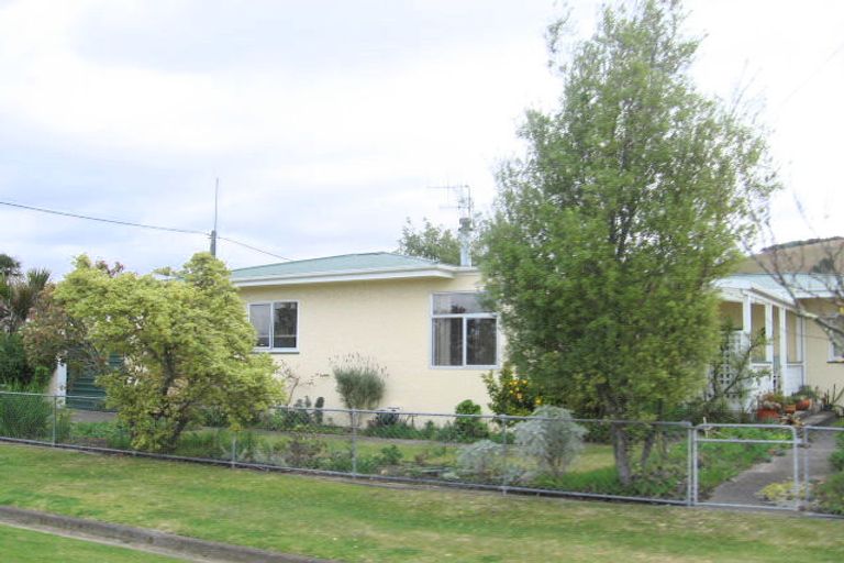 Photo of property in 3 Anderson Road, Taradale, Napier, 4112
