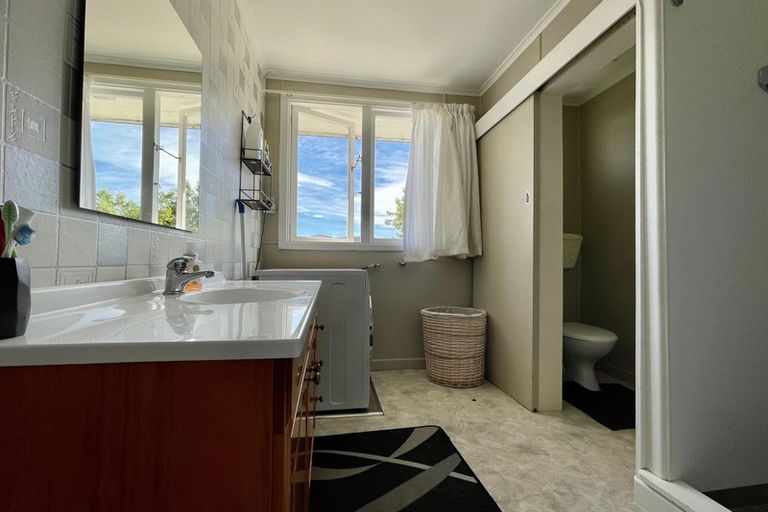 Photo of property in 49 Park Street, Winton, 9720