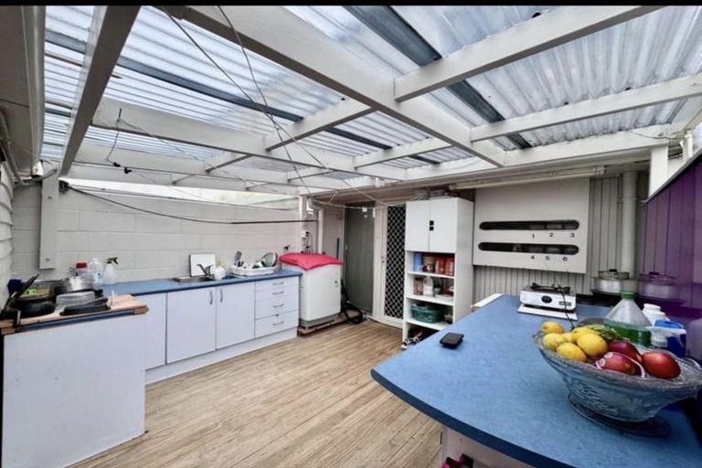 Photo of property in 130 Boundary Road, Clover Park, Auckland, 2019