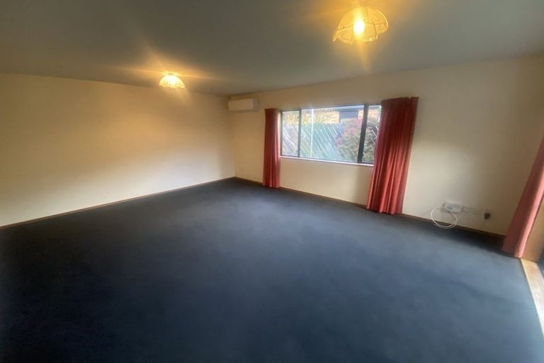 Photo of property in 28b Inglewood Place, Avonhead, Christchurch, 8042