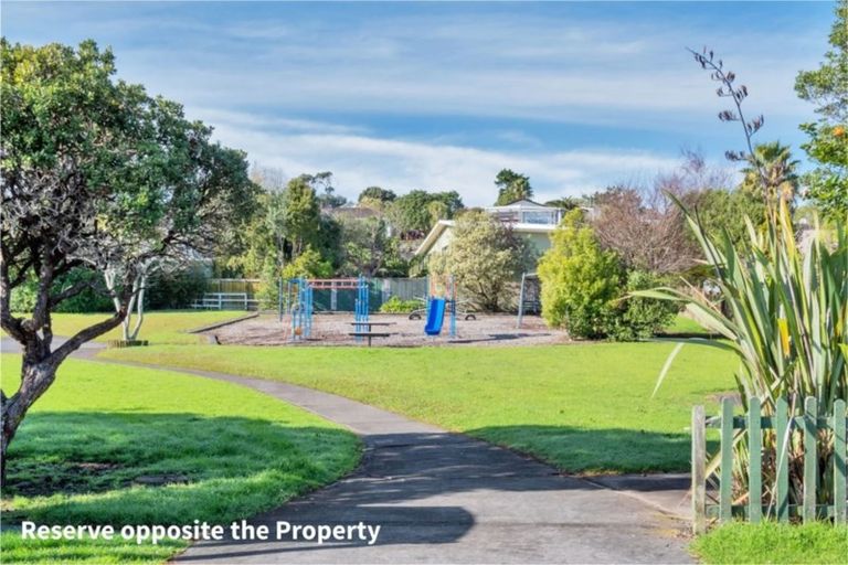 Photo of property in 5 Devonshire Road, Unsworth Heights, Auckland, 0632