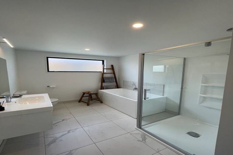 Photo of property in 21 Red Cottage Drive, Lake Hayes, Queenstown, 9304