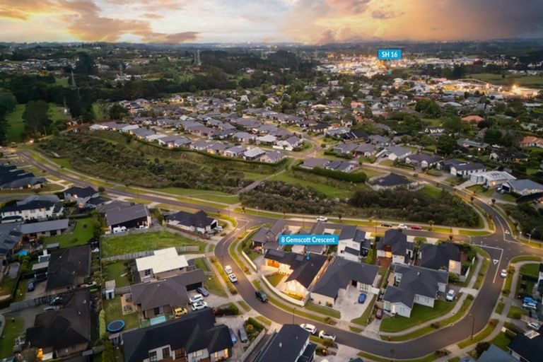 Photo of property in 8 Gemscott Crescent, Huapai, Kumeu, 0810