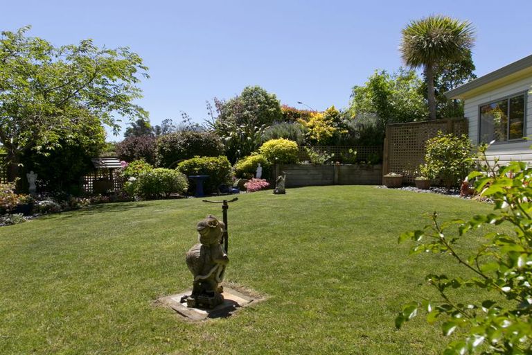 Photo of property in 2/2 Astelia Way, Waipahihi, Taupo, 3330