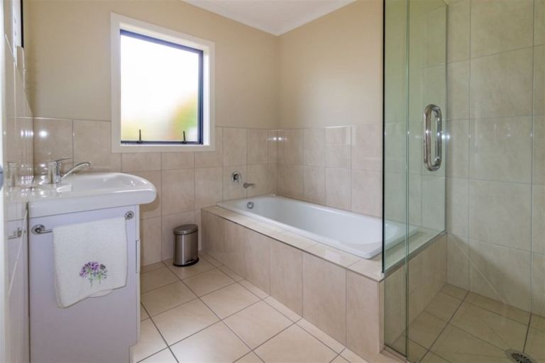 Photo of property in 38 Ranui Avenue, Kerikeri, 0230