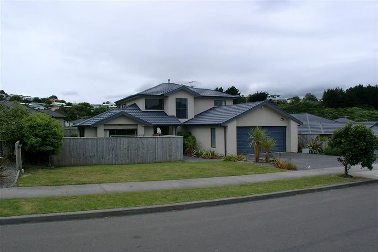 Photo of property in 9 Routeburn Avenue, Aotea, Porirua, 5024