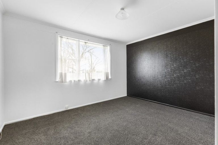 Photo of property in 2/122 Victoria Avenue, Hokowhitu, Palmerston North, 4410