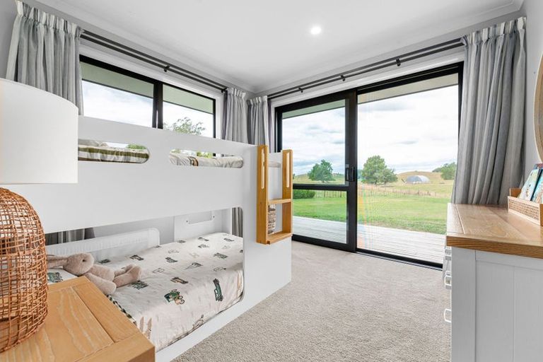 Photo of property in 18 Smith Road, Horsham Downs, Hamilton, 3281