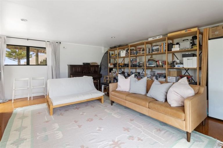 Photo of property in 231 Onemana Drive, Onemana, Whangamata, 3691