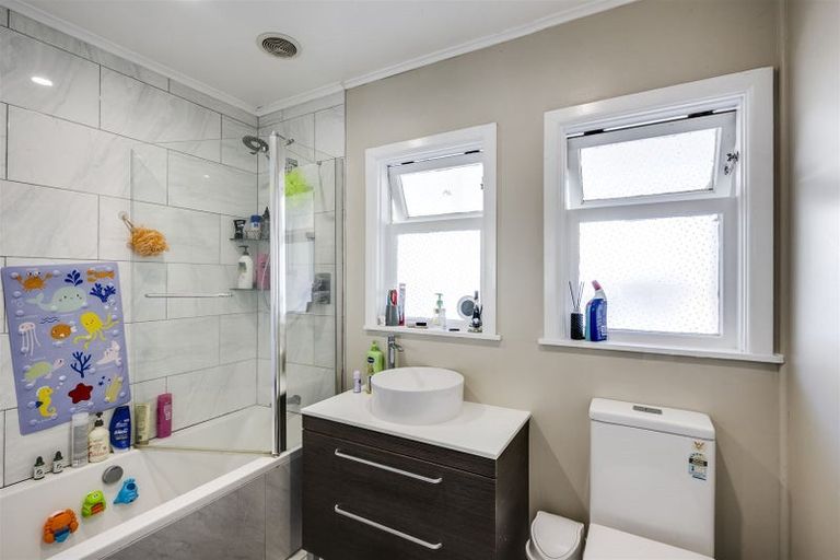 Photo of property in 58 Downing Avenue, Pirimai, Napier, 4112