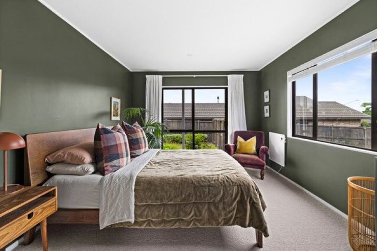 Photo of property in 12 Chestnut Court, Havelock North, 4130