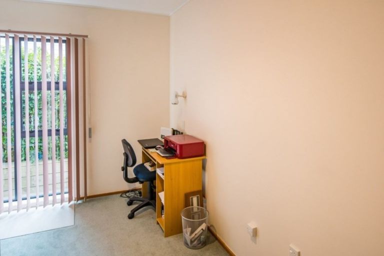 Photo of property in 45 Mana View Road, Paremata, Porirua, 5026