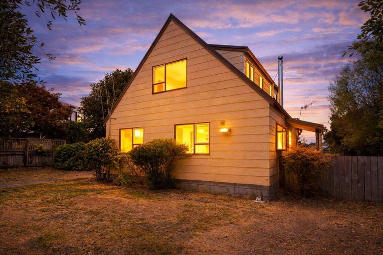 Photo of property in 53 Grace Crescent, Richmond Heights, Taupo, 3330