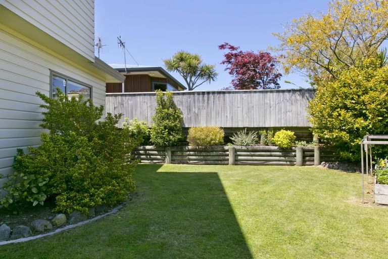 Photo of property in 2/2 Astelia Way, Waipahihi, Taupo, 3330