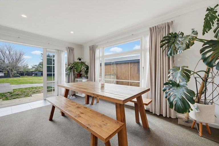 Photo of property in 317 Wainoni Road, Avondale, Christchurch, 8061