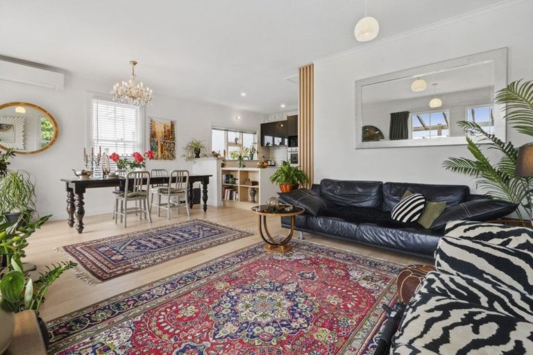 Photo of property in 15 Mcfarlane Street, Mount Victoria, Wellington, 6011