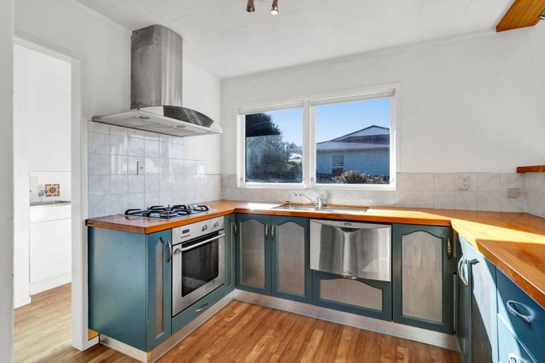 Photo of property in 7 Oleander Place, Bell Block, New Plymouth, 4312