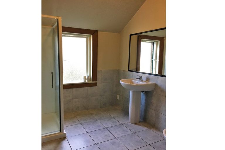 Photo of property in 82 Manor Place, Dunedin Central, Dunedin, 9016