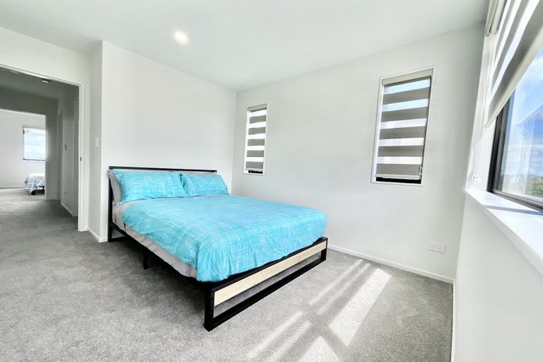 Photo of property in 4/241 Don Buck Road, Massey, Auckland, 0614