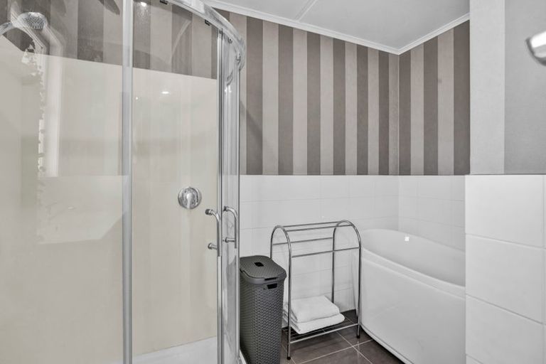 Photo of property in 94 South Road, Manaia, 4612