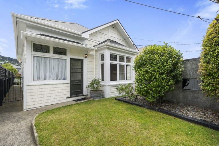 Photo of property in 16 Te Whiti Street, Kilbirnie, Wellington, 6022
