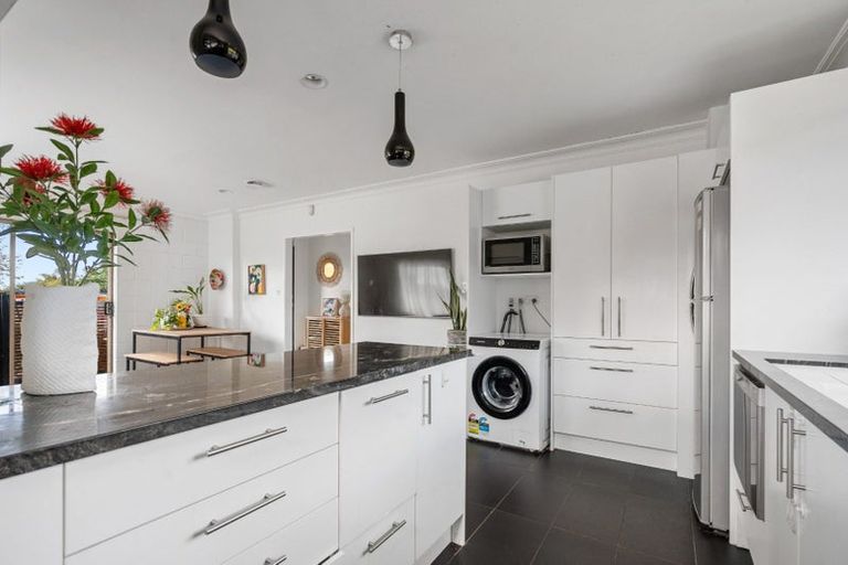 Photo of property in 1/36 Moore Street, Hillcrest, Auckland, 0627