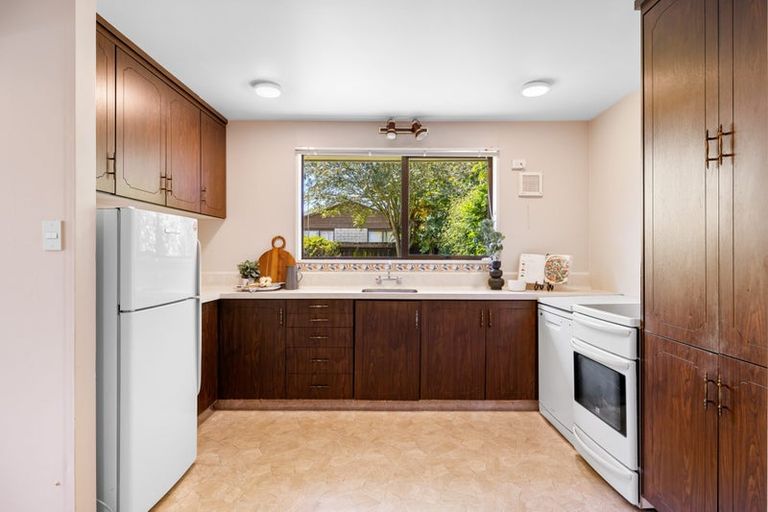 Photo of property in 2/127 Reynolds Avenue, Bishopdale, Christchurch, 8053