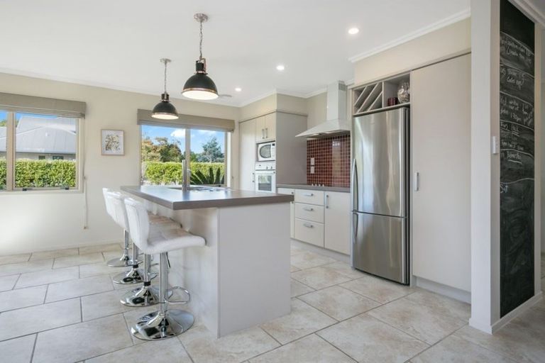 Photo of property in 176 Thornton Road, Cambridge, 3434