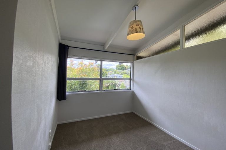 Photo of property in 74 Peach Road, Glenfield, Auckland, 0629