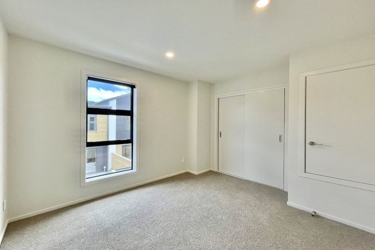 Photo of property in 8 Te Ara O Ralph Olsen, Wainuiomata, Lower Hutt, 5014