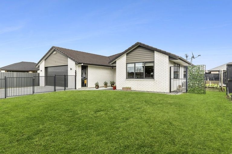 Photo of property in 73 Moonlight Drive, Rototuna North, Hamilton, 3210