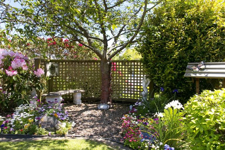 Photo of property in 2/2 Astelia Way, Waipahihi, Taupo, 3330