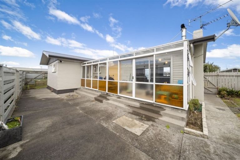 Photo of property in 8 Tawa Street, Hawera, 4610
