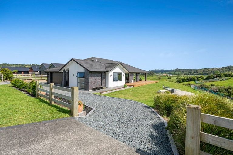 Photo of property in 22 Awatiro Drive, Kaukapakapa, 0871