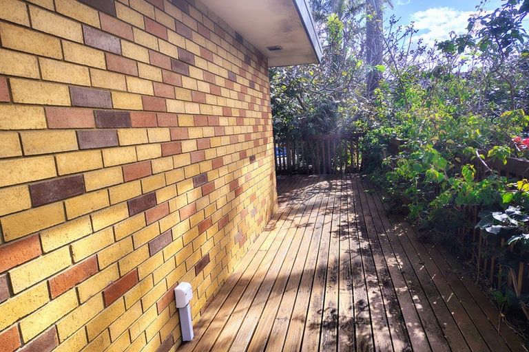 Photo of property in 61 Fernhill Way, Oteha, Auckland, 0632