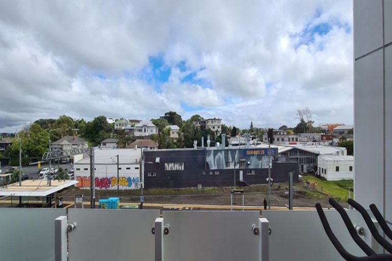 Photo of property in 304/3 Morningside Drive, Morningside, Auckland, 1025