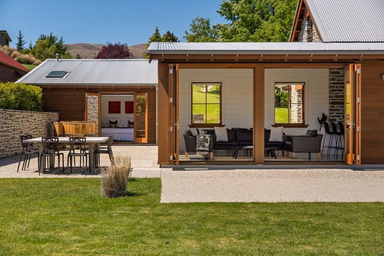 Photo of property in 17 Wilding Road, Lake Hayes, Queenstown, 9371
