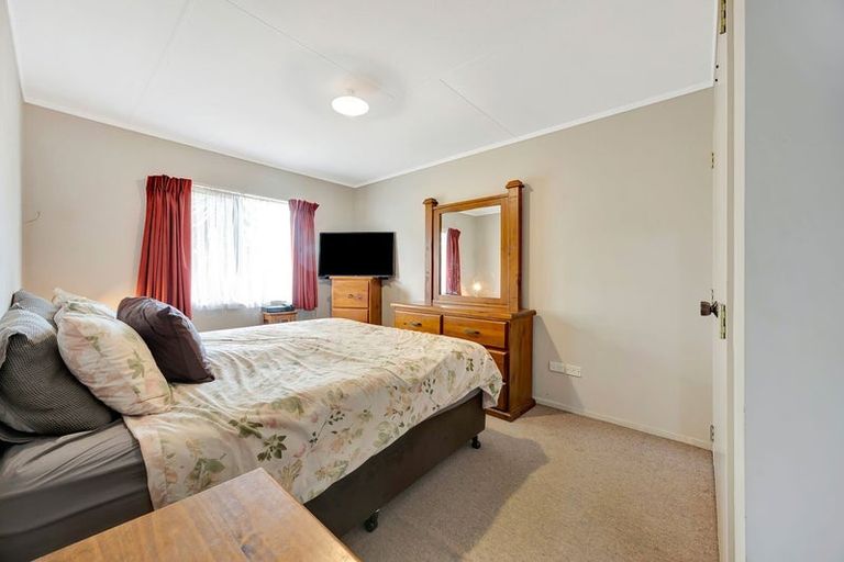 Photo of property in 3 Caulfield Place, Nawton, Hamilton, 3200